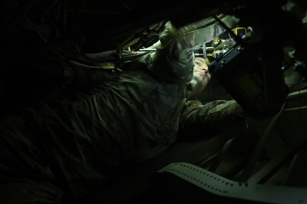 NDI Airmen get up close, personal with Ramstein aircraft