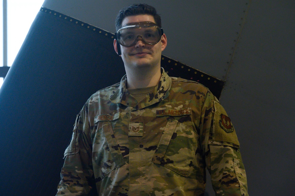 NDI Airmen get up close, personal with Ramstein aircraft