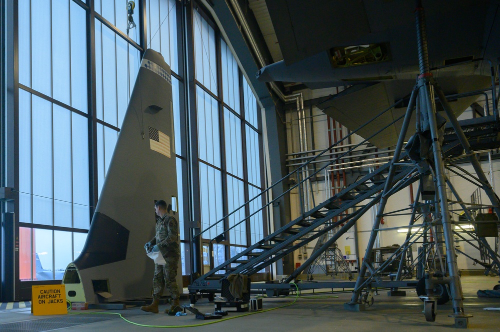 NDI Airmen get up close, personal with Ramstein aircraft