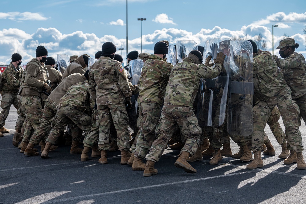 North Dakota National Guard 816th Military Police Company civil disturbance training