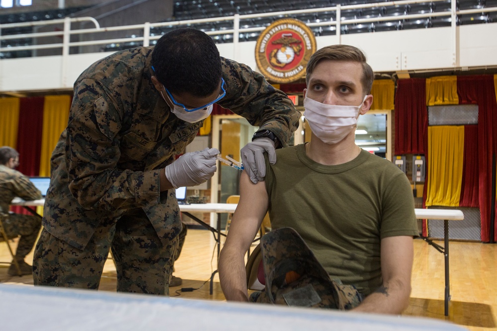 II MEF Marines receive COVID Vaccine