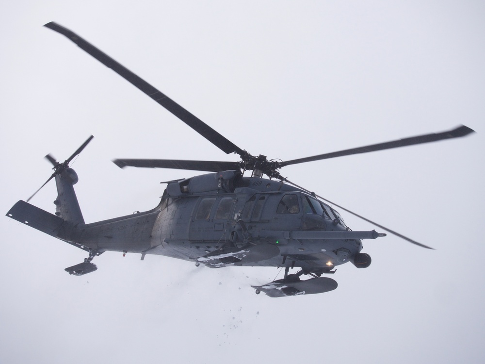 212th Rescue Squadron mark change of command with unique Alaska backdrop