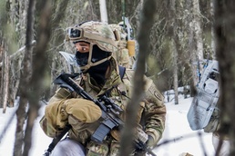 Spartan Paratroopers conduct assault mission during Arctic Warrior 21