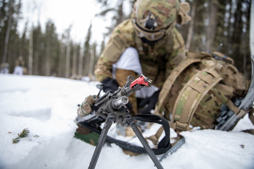 Spartan paratroopers conduct assault mission during Arctic Warrior 21