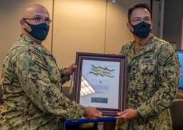 Navy Recruiting Presents Gold “R” Award Winners