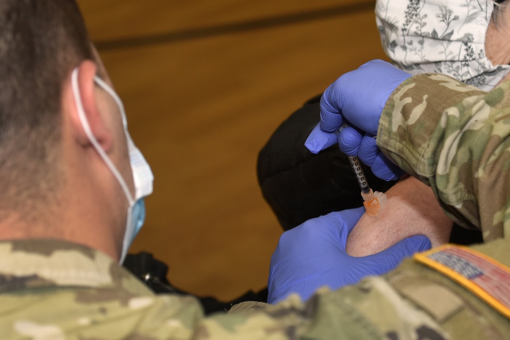 South Carolina National Guard medics team up with Tidelands Health South to administer COVID vaccinations