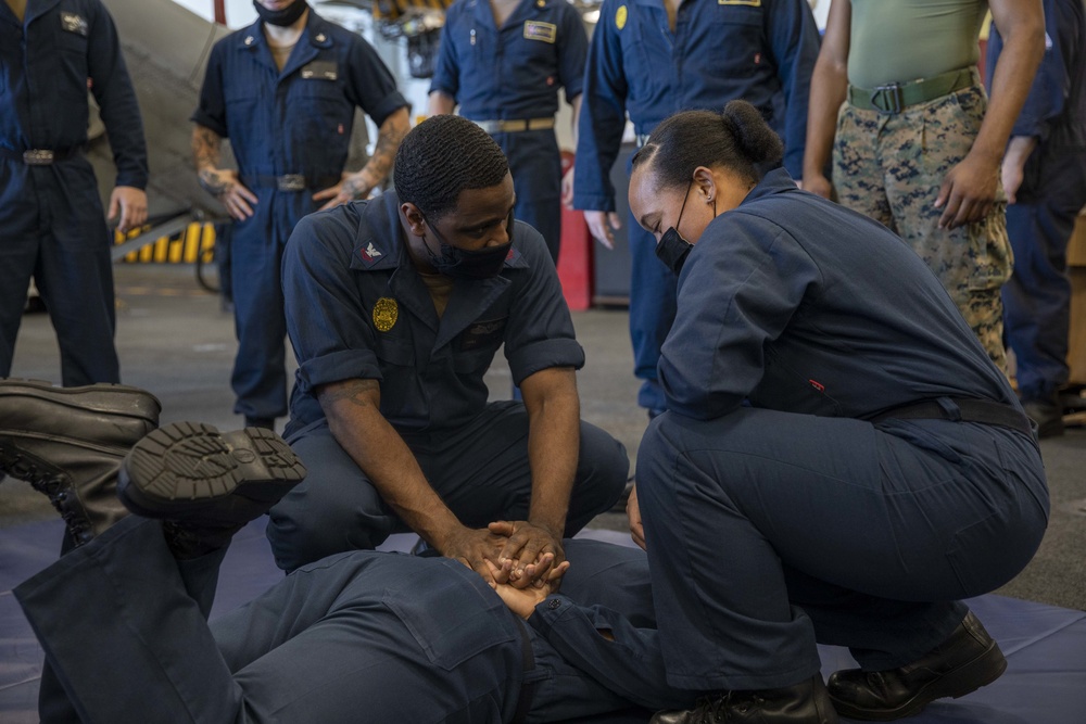 USS Makin Island Underway