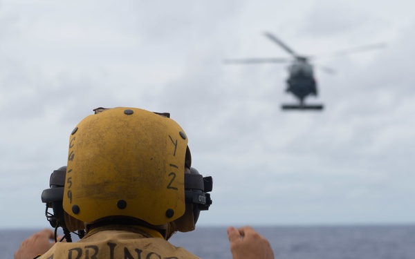 USS Princeton Conducts Flight Ops