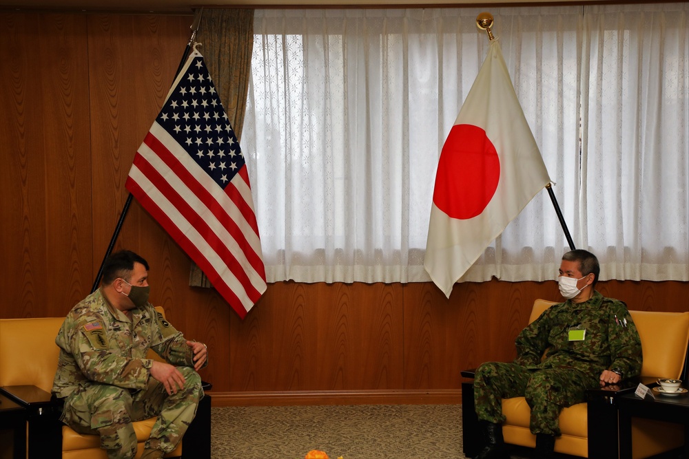 U.S. Army Japan senior leaders visit Camp Itami, JGSDF Middle Army Headquarters during Tomodachi Rescue Exercise