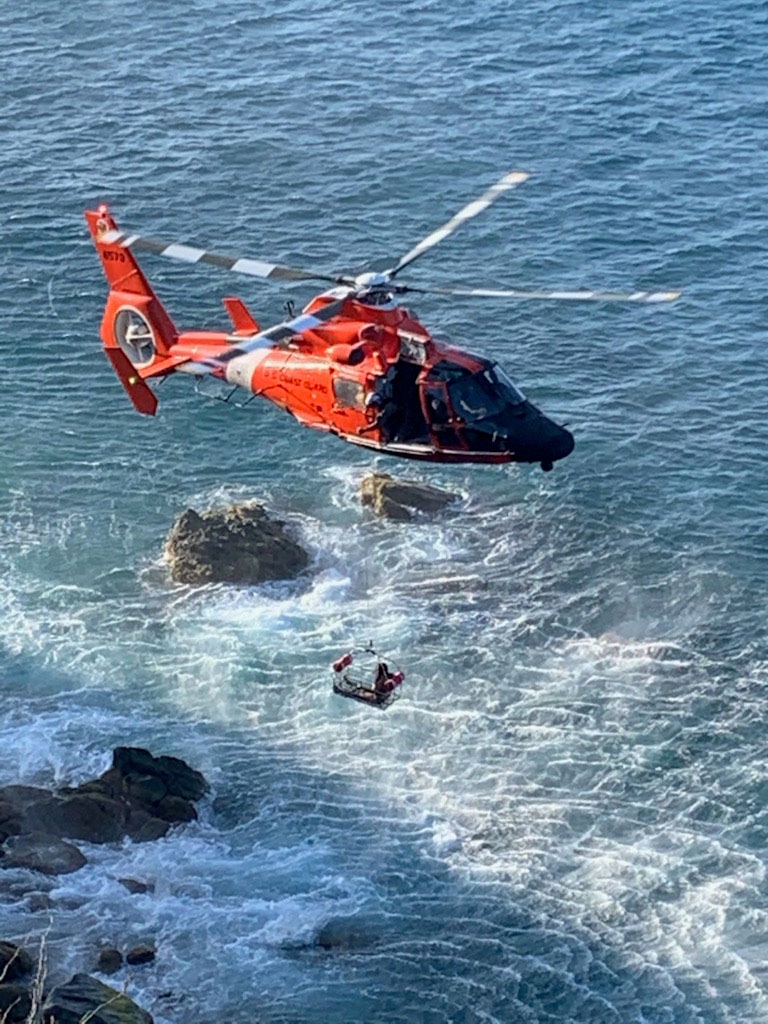 Coast Guard aircrew rescues 5 stranded kayakers in St. Thomas, U.S. Virgin Islands