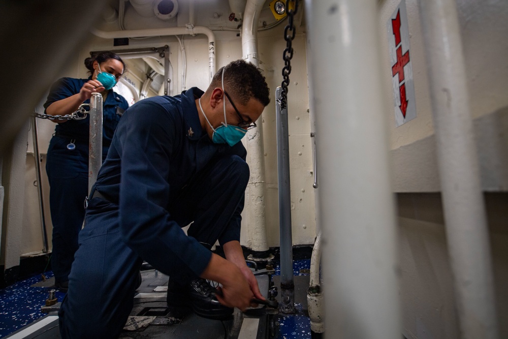 USS Laboon Conducts General Quarters Training Exercise
