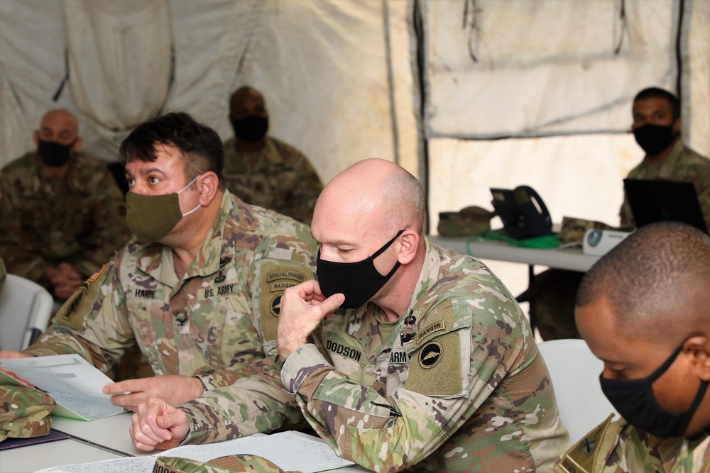 U.S. Army Japan senior leaders visit the Contingency Command Post during Tomodachi Rescue Exercise