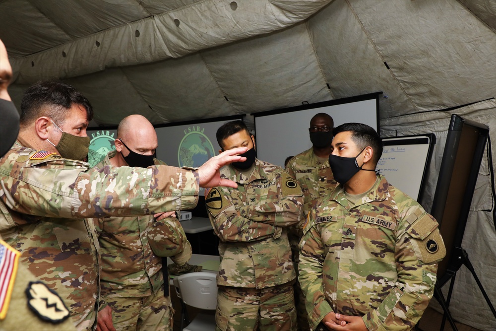 U.S. Army Japan senior leaders visit the Contingency Command Post during Tomodachi Rescue Exercise