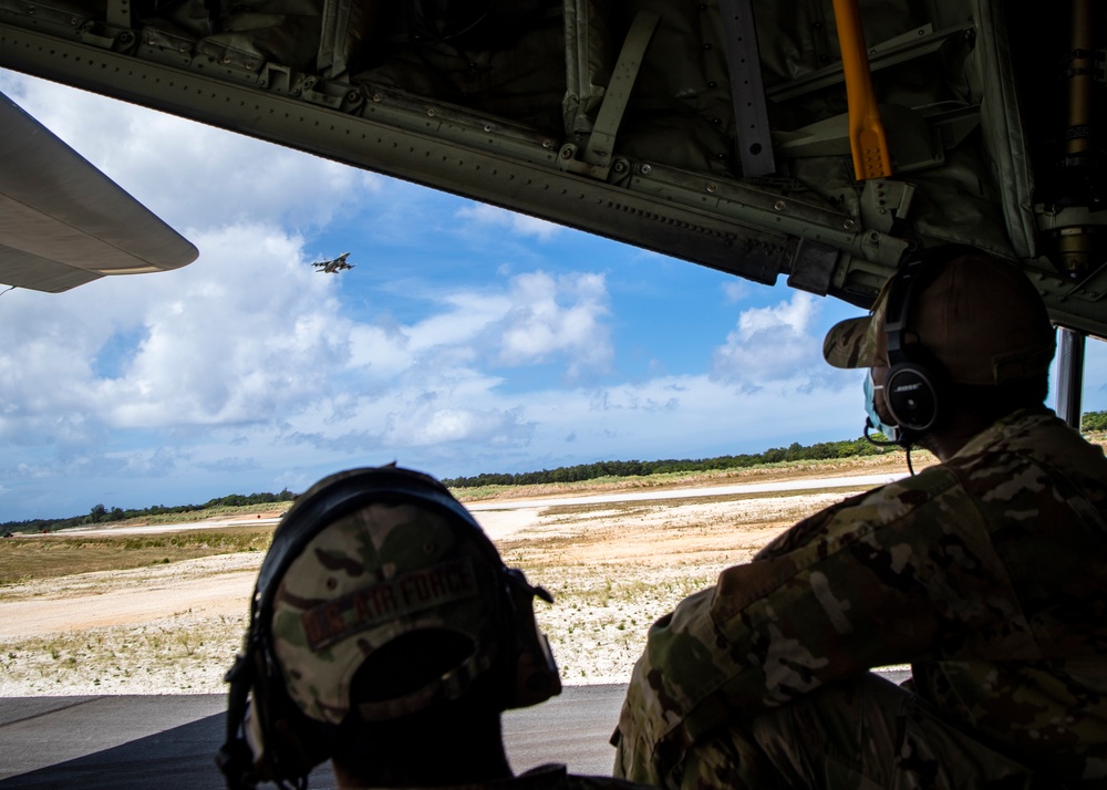 U.S., Koku-Jieitai Conduct ACE Hot F-16 Refueling