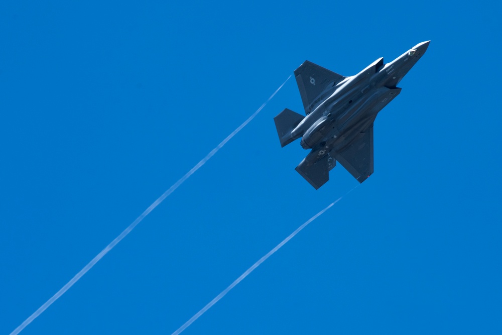 F-35A Lightning II participates in hot-pit refuel at Cope North 21