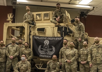 NY Army National Guard bomb disposal experts heading for Middle East