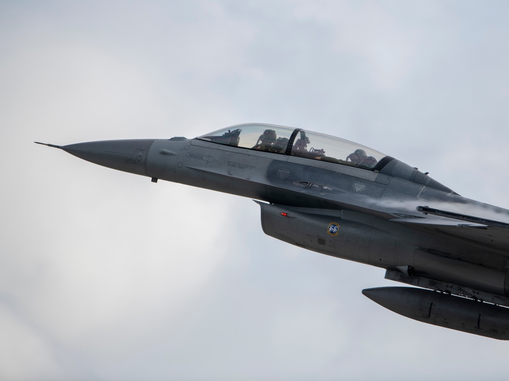 Viper Demo Team performs at Fort Lauderdale Air Show