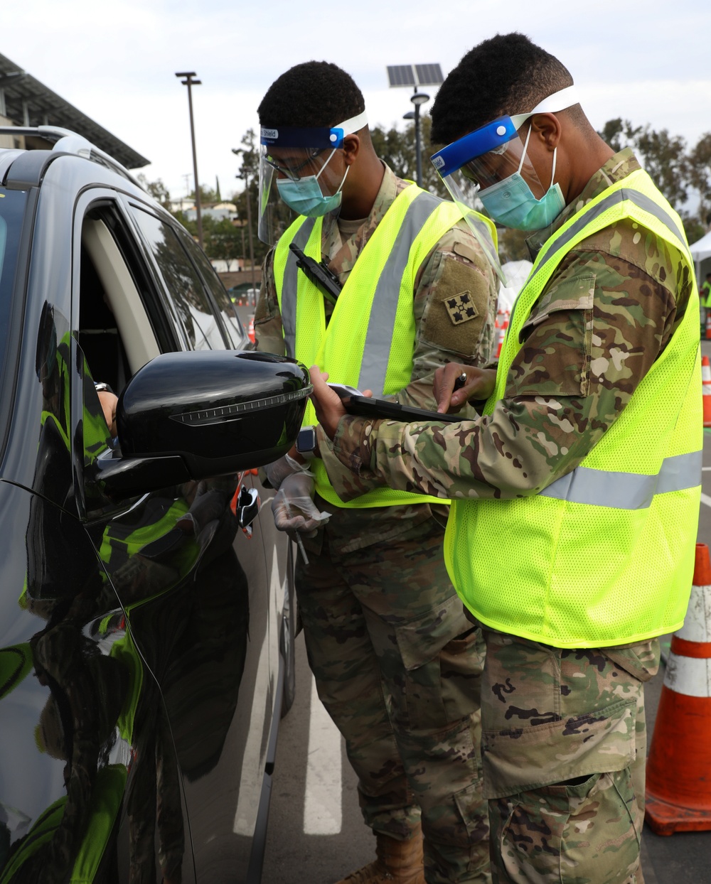Joint Federal and State agencies operate vaccination site at Cal State LA