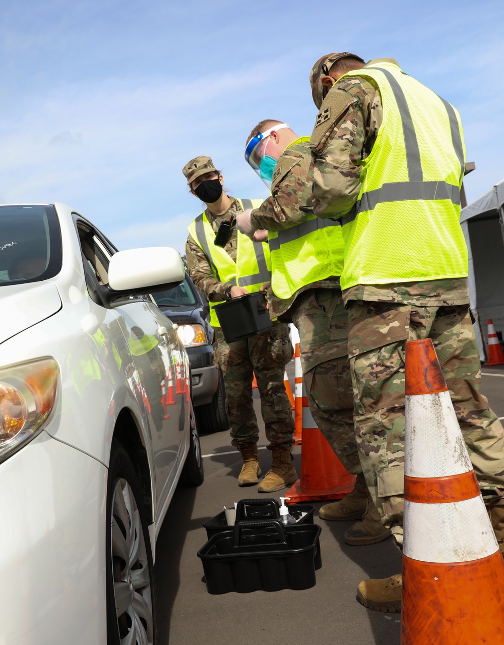 Joint Federal and State agencies operate vaccination site at Cal State LA