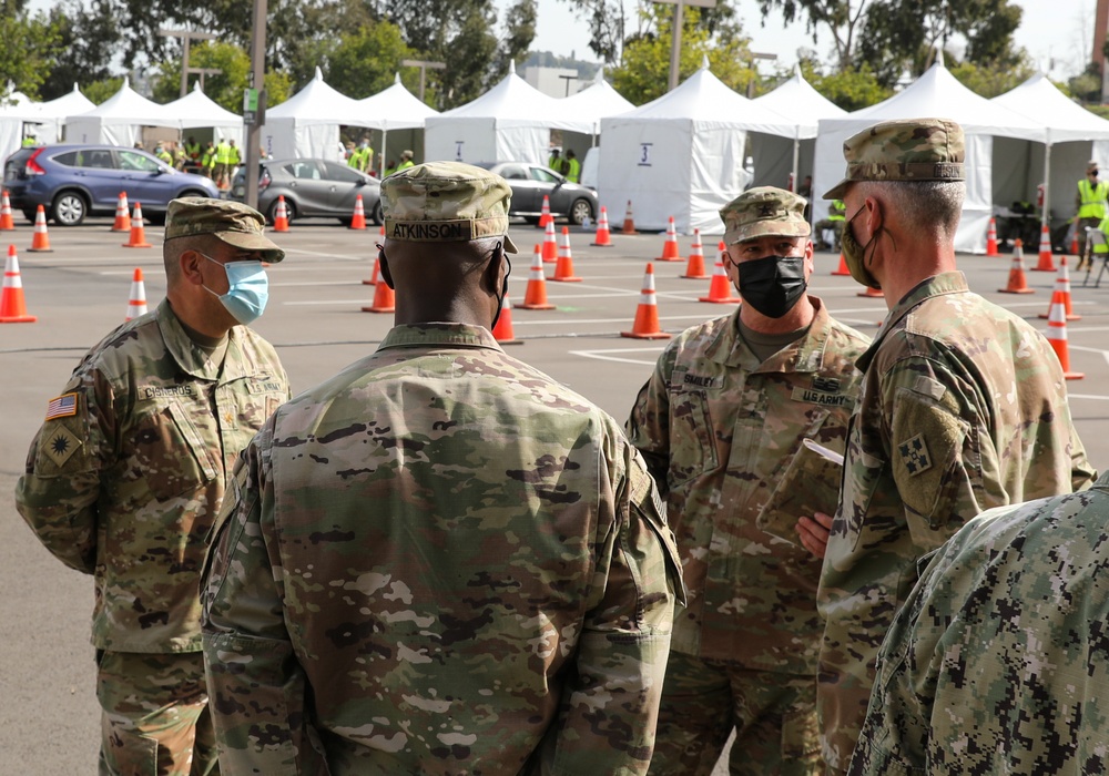 Brig. Gen. Smiley inspects vaccination site at Cal Sate LA