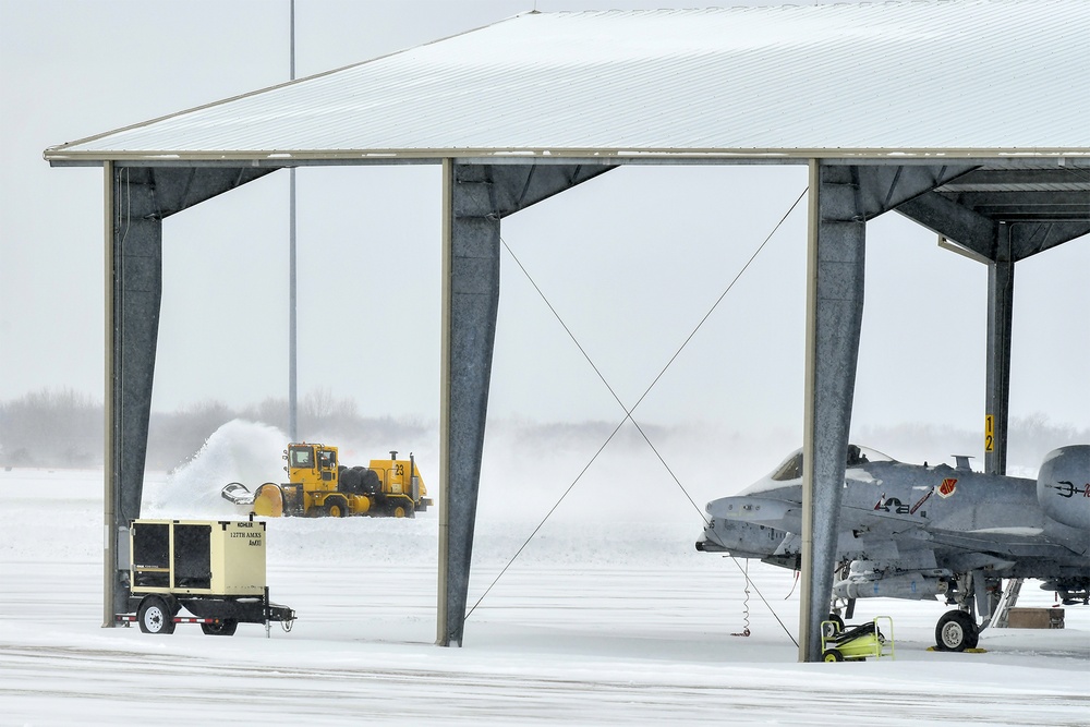 127th Wing Civil Engineer Squadron Clear Snow