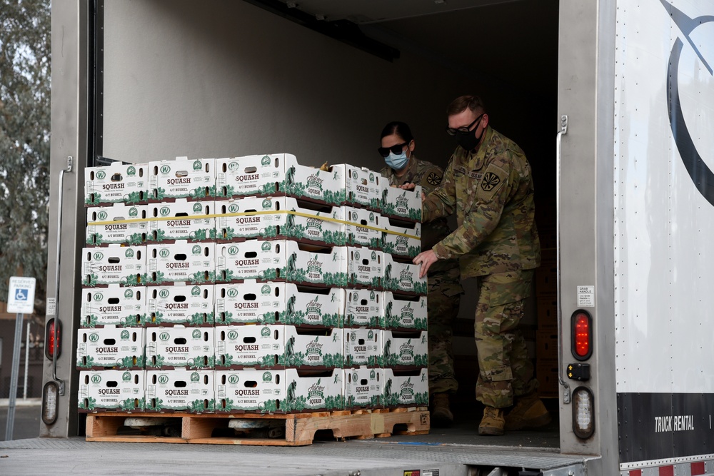 AZNG transports produce from Nogales to Tucson libraries