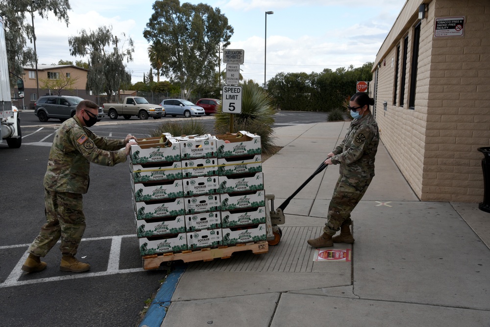 AZNG transports produce from Nogales to Tucson libraries