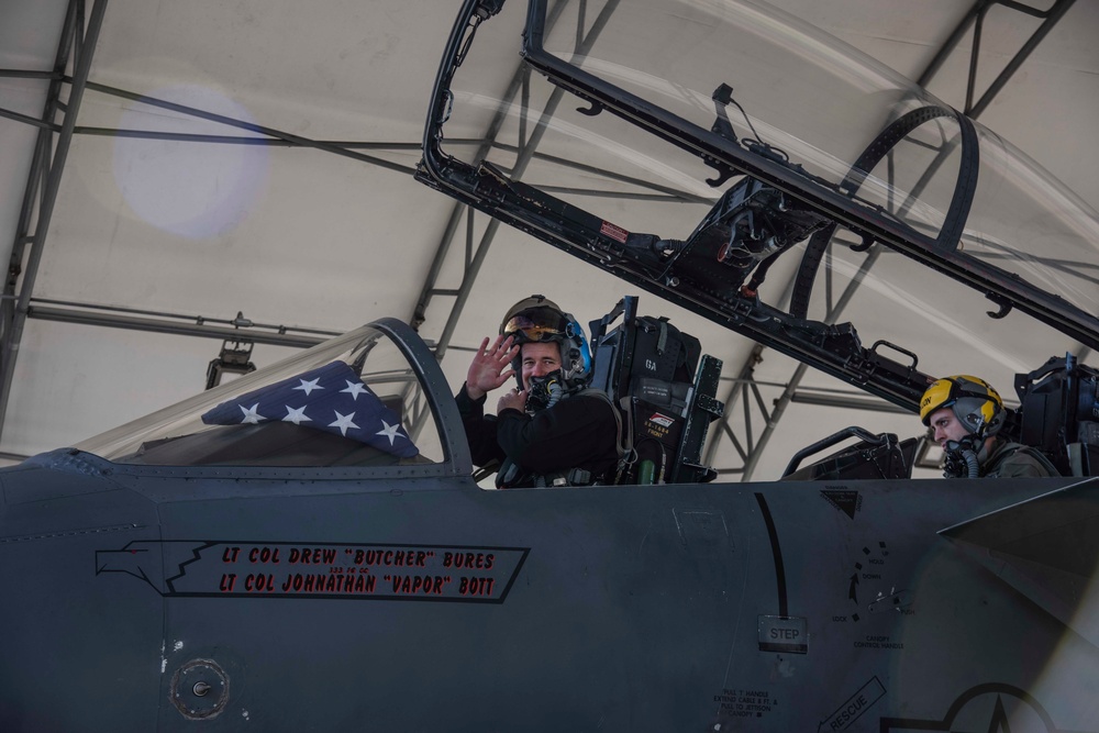 Col. Meyers takes to the sky for last time after 31 years