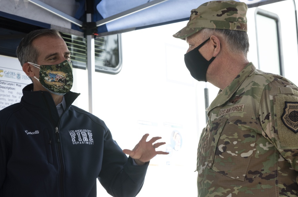 U.S. Air Force Gen. Glen VanHerck, NORAD &amp; USNORTHCOM Commander, visits the vaccination site at California State University, Los Angeles