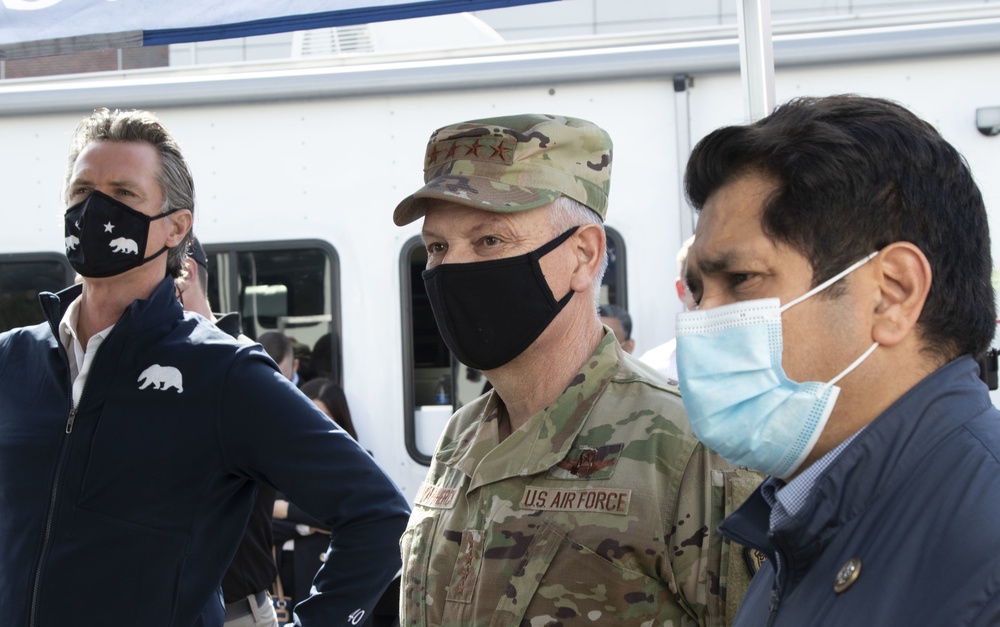 U.S. Air Force Gen. Glen VanHerck, NORAD &amp; USNORTHCOM Commander, visits the vaccination site at California State University, Los Angeles