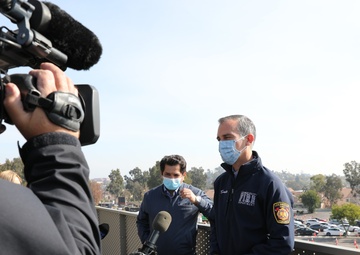 Mayor Eric Garcetti visits vaccination site at Cal State LA