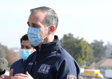 Mayor Eric Garcetti visits vaccination site at Cal State LA