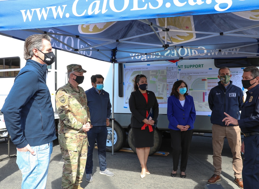 Cal Guard supports opening of vaccination site at Cal State LA