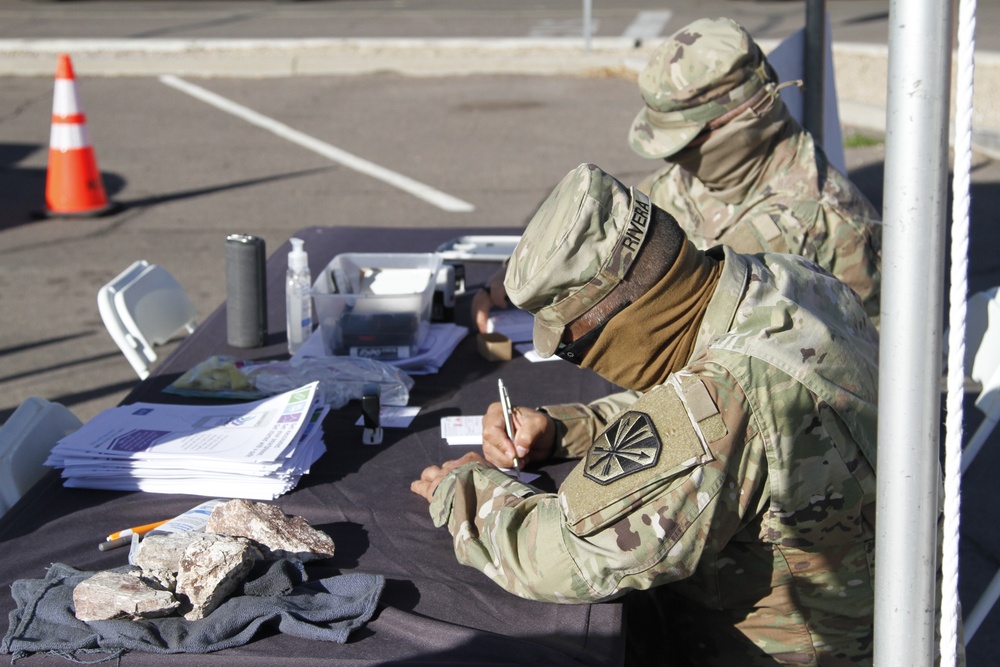 Arizona National Guard continues to support COVID-19 vaccination site