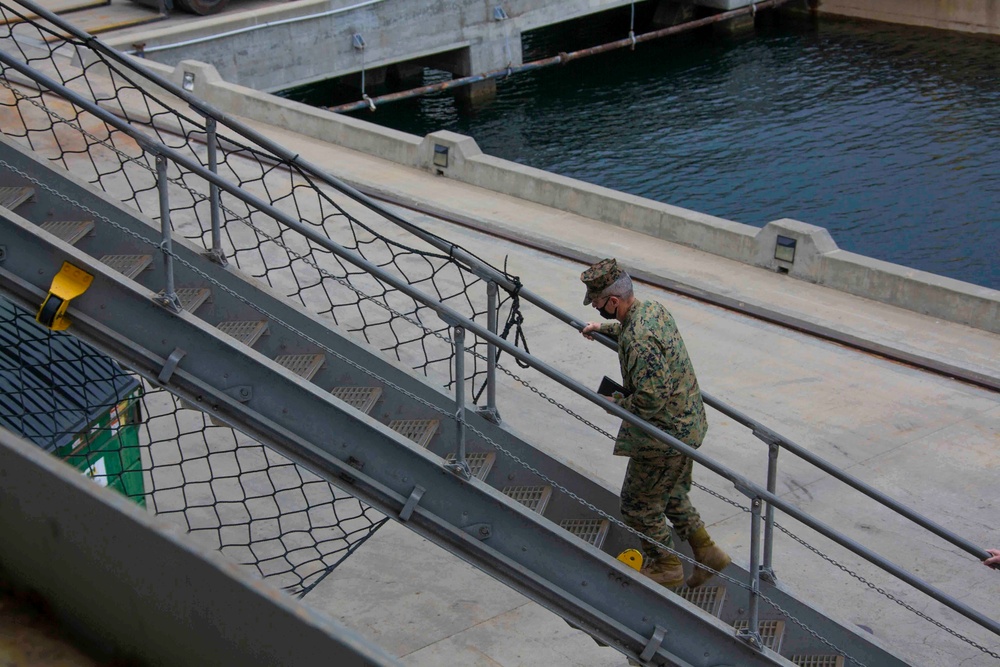 3rd MAW CG Tours USS Curtiss