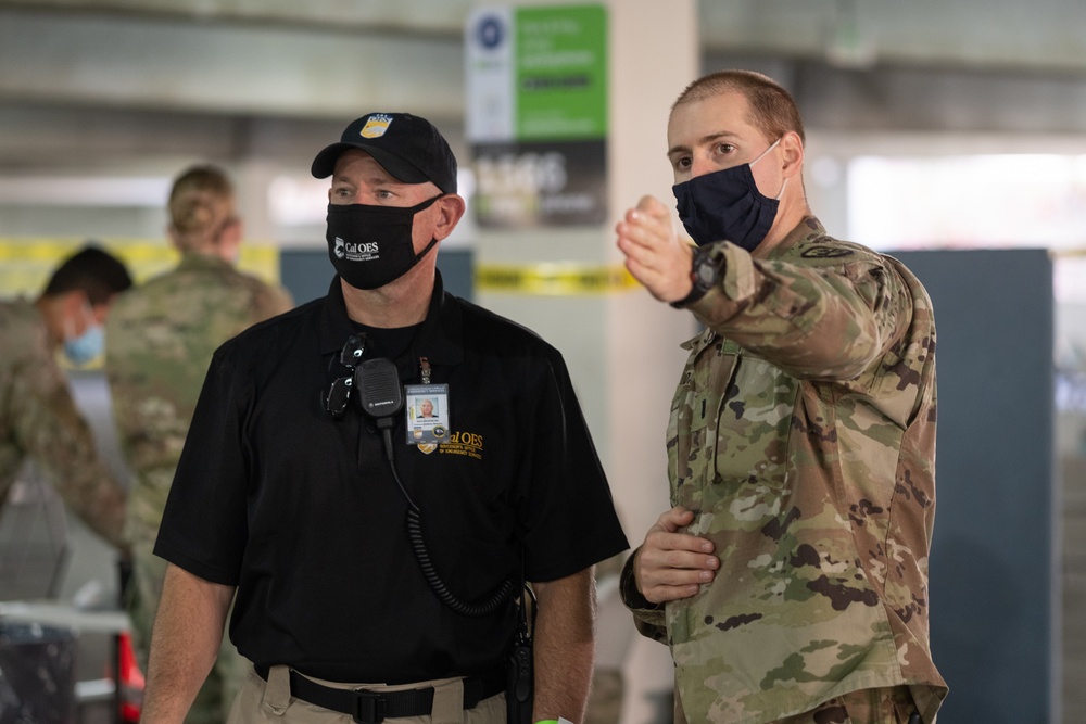 Fort Carson Soldiers begin first day of COVID vaccination support at Cal State LA
