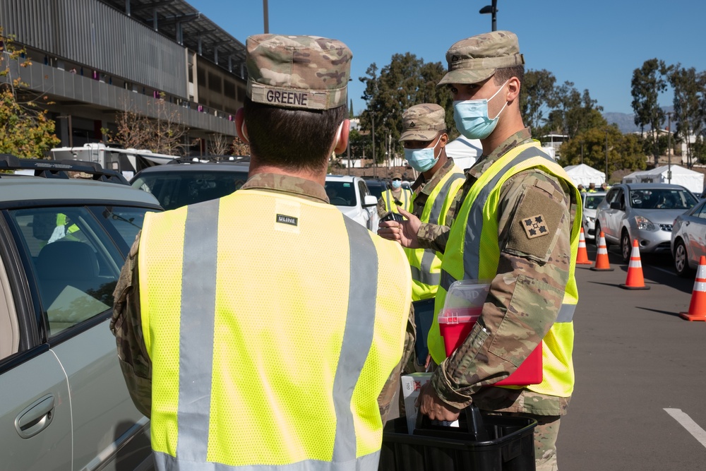 Fort Carson Soldiers support COVID vaccination site in full swing at Cal State LA