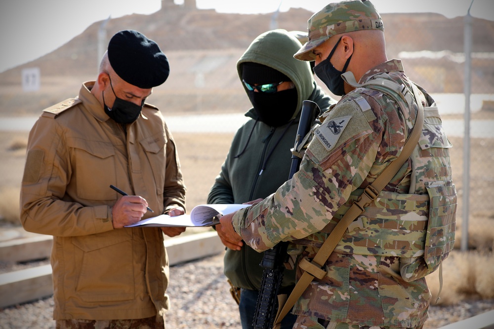 Iraqi military receives communication equipment from CTEF program