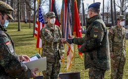 U.S. Army Soldiers recognized by German general for heroic actions