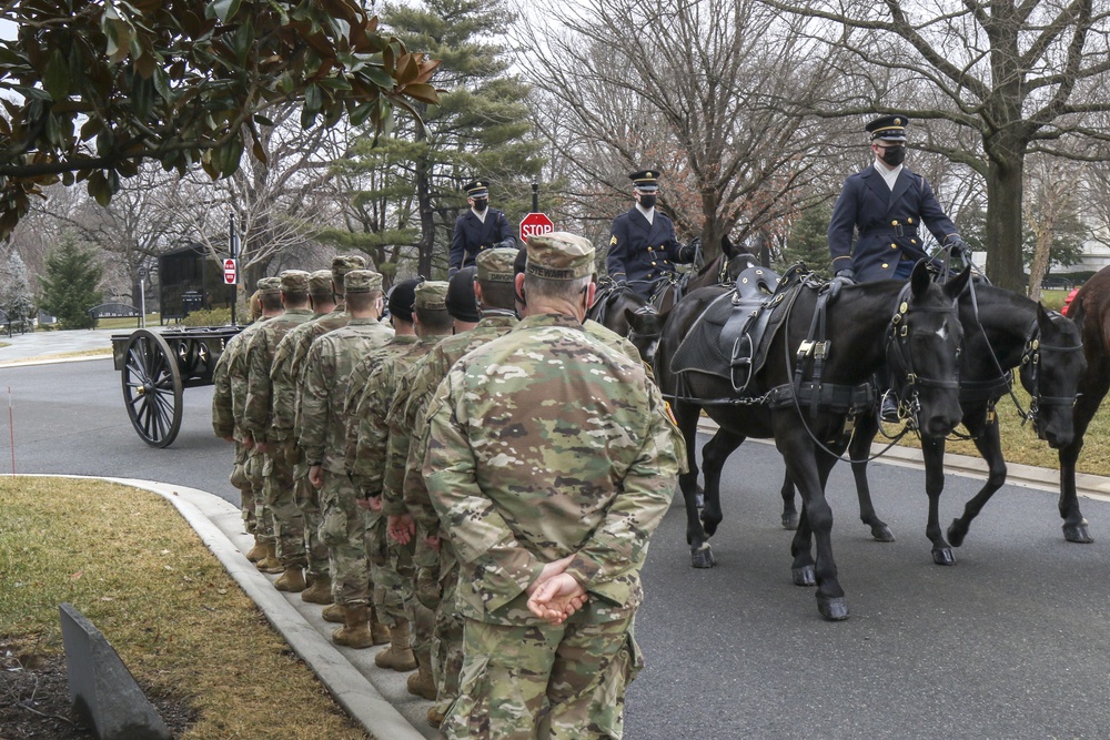 U.S. Army Soldiers with the 172nd Cavalry Regiment, 86th Infantry Brigade Combat Team (Mountain) Vermont Army National Guard, pay their respects at the Arlington National Cemetery in Arlington Virginia, February 16, 2021. The Soldiers are in Washington D.