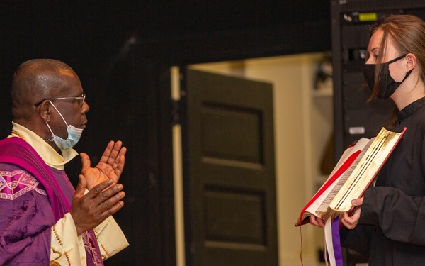 U.S. service members and families begin Lent on Camp Lejeune