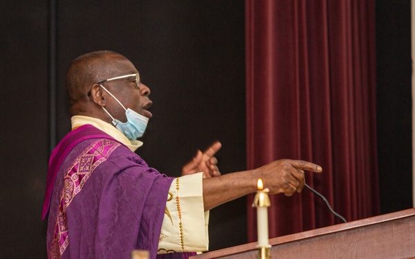 U.S. service members and families begin Lent on Camp Lejeune