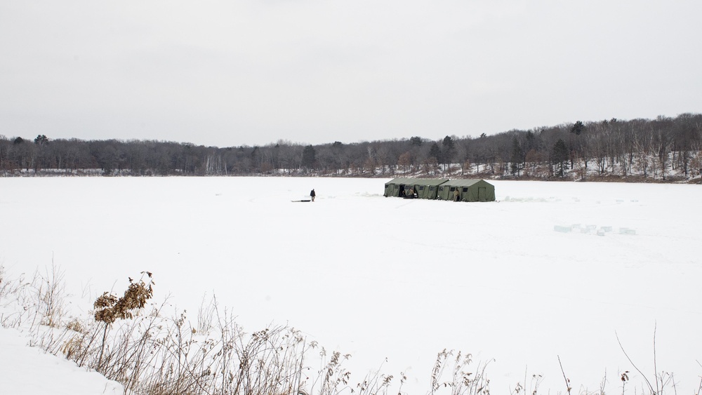 MDSU 2 Hosts Ice Dive Training