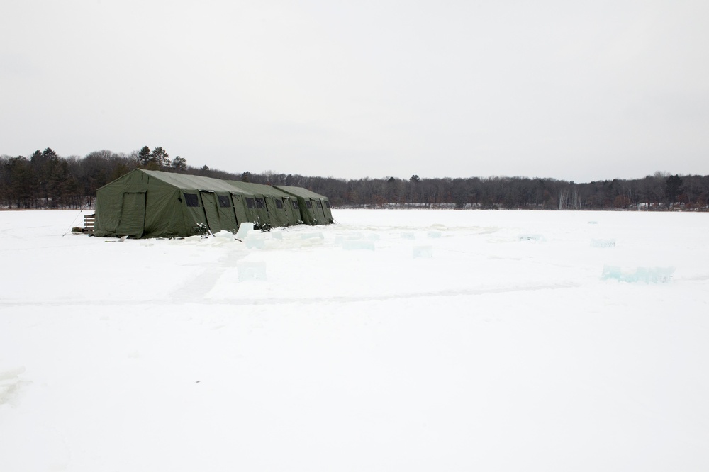 MDSU 2 Hosts Ice Dive Training