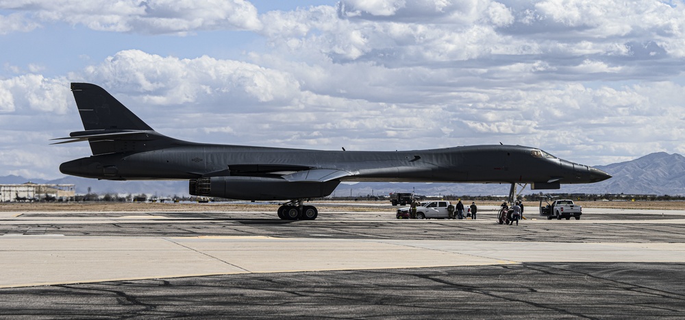 B-1 Lancer heads to DM's Boneyard