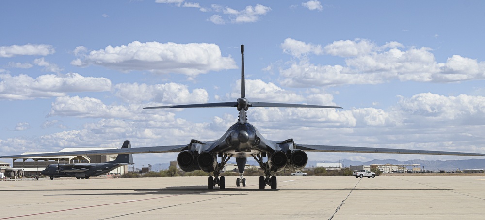 B-1 Lancer heads to DM's Boneyard