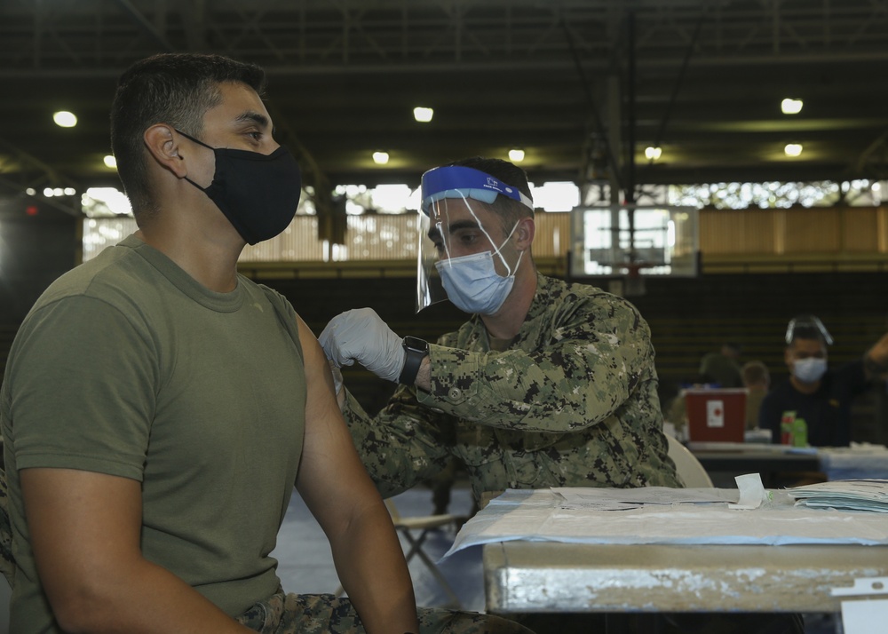 MARFORPAC Marines Receive COVID-19 Vaccine