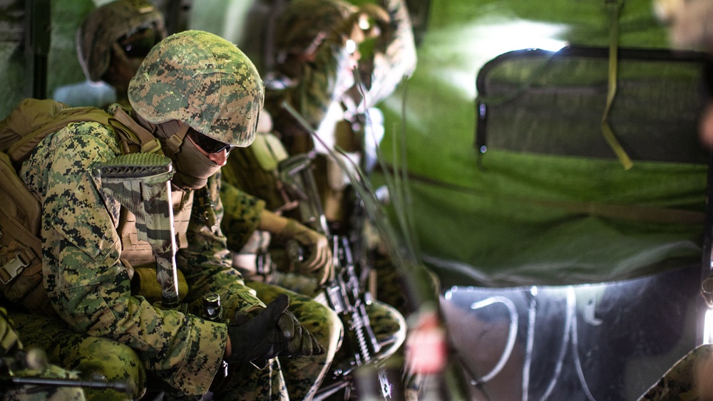 Battalion Landing Team 1/1 completes mechanized raid course