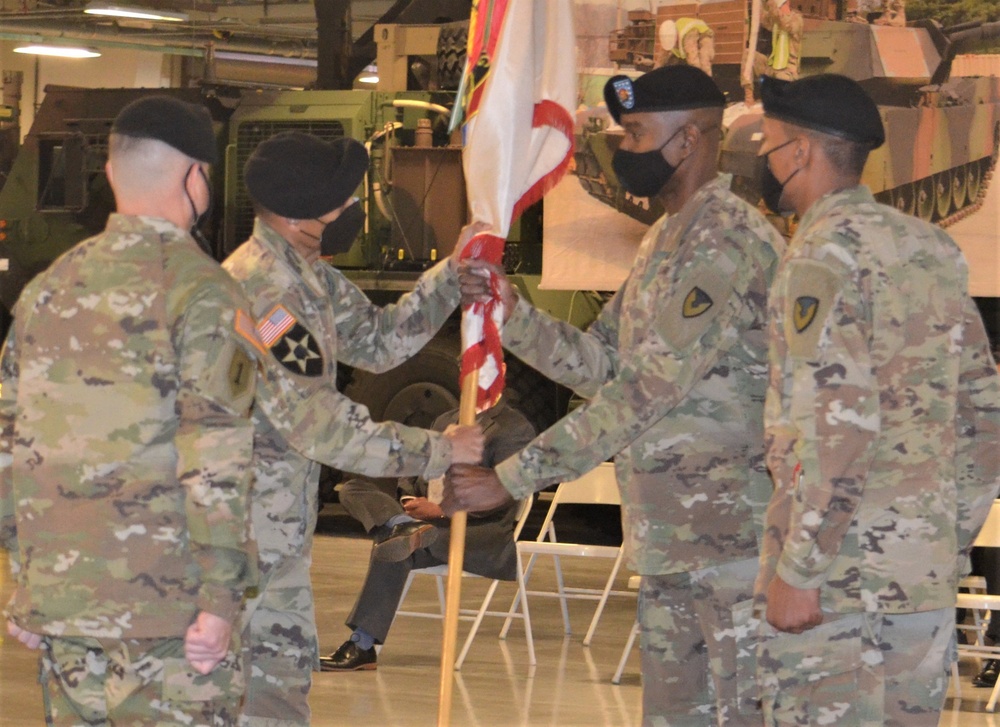 403rd AFSB welcomes Reaves, bids farewell to Ruiz in change of responsibility ceremony