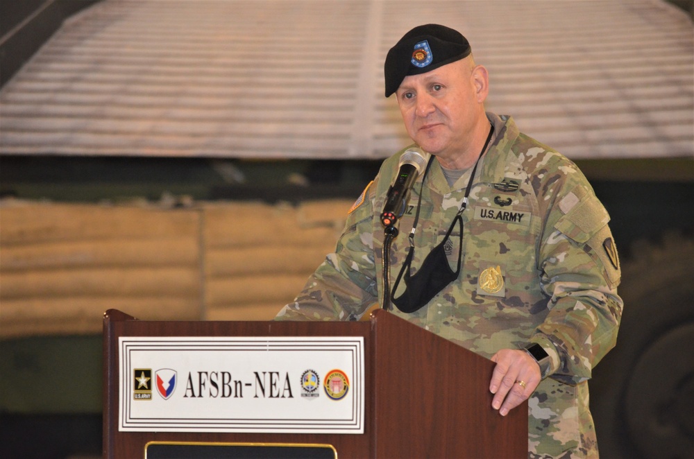 403rd AFSB welcomes Reaves, bids farewell to Ruiz in change of responsibility ceremony